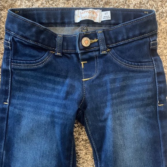 2 pairs of Jumping Bean Denim 3T - Picture 2 of 7